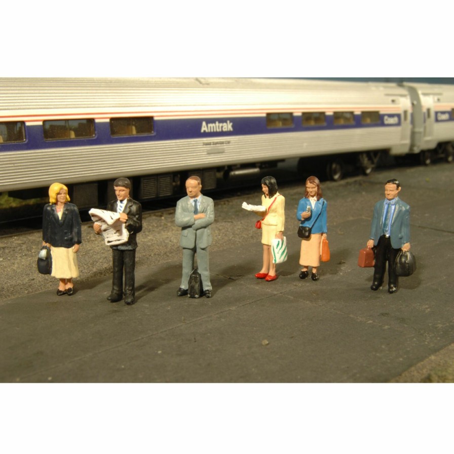 Bachmann Bachmann Industries O Standing Platform Passengers